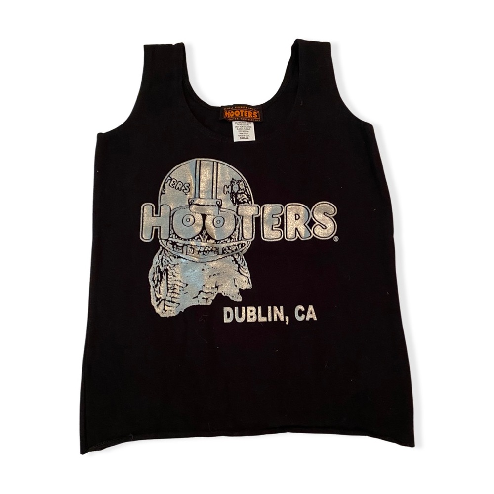 hooters special tank top